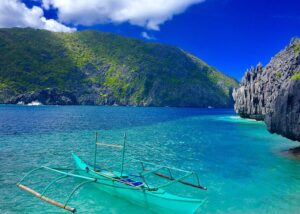 Read more about the article Paddling through El Nido’s Beauty: Your Kayaking Adventure