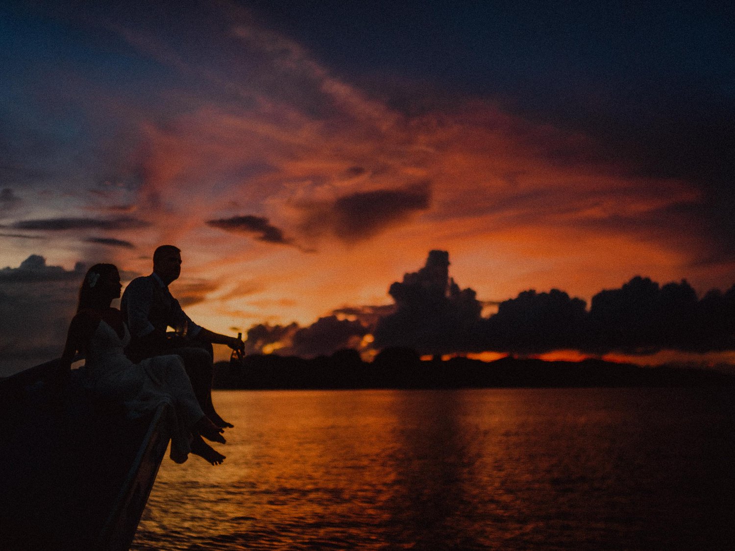 El Nido's Sunset Cruises: Romantic Seascapes and Cruises