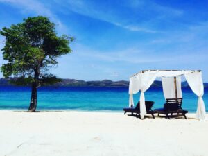 Read more about the article 5 Secret Palawan Getaways That Are SO Romantic 😍 (Honeymoons, Anniversaries, etc.)