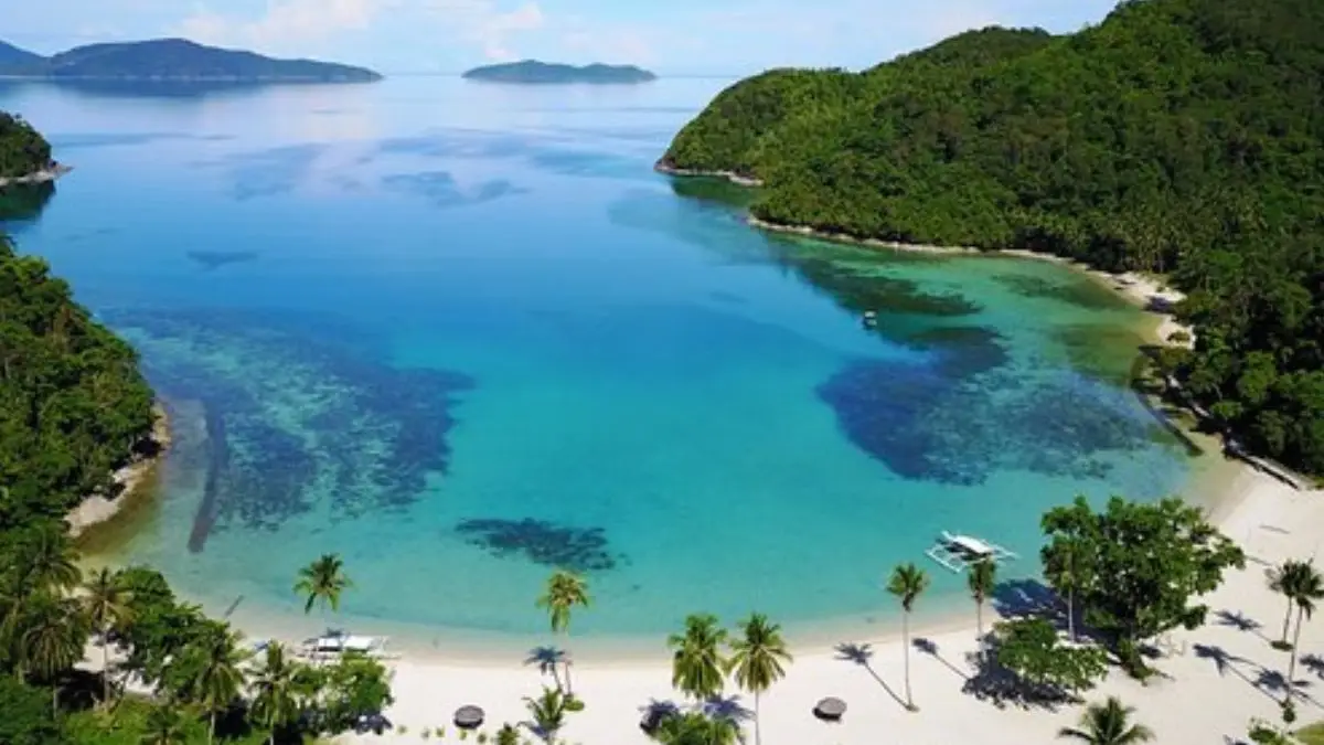 sky view beach bay from 3 day expedition coron el nido crystal clear waters palawan