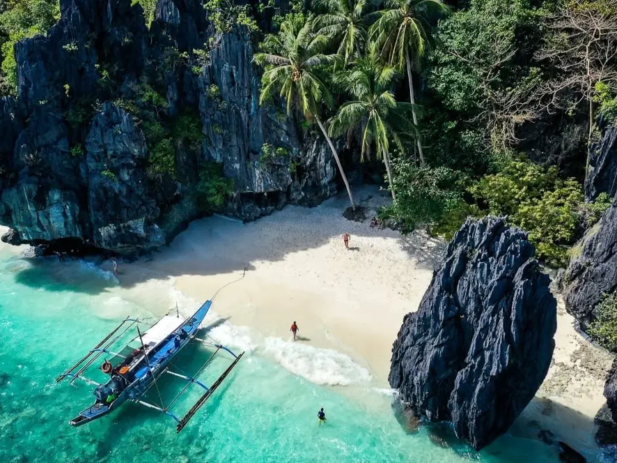 Boat Expedition, Coron to El Nido, El Nido to Coron 10 3